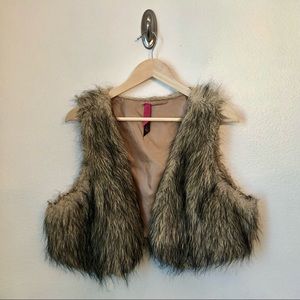 PURE ENERGY | Brown Faux Fur Crop Vest 1X
